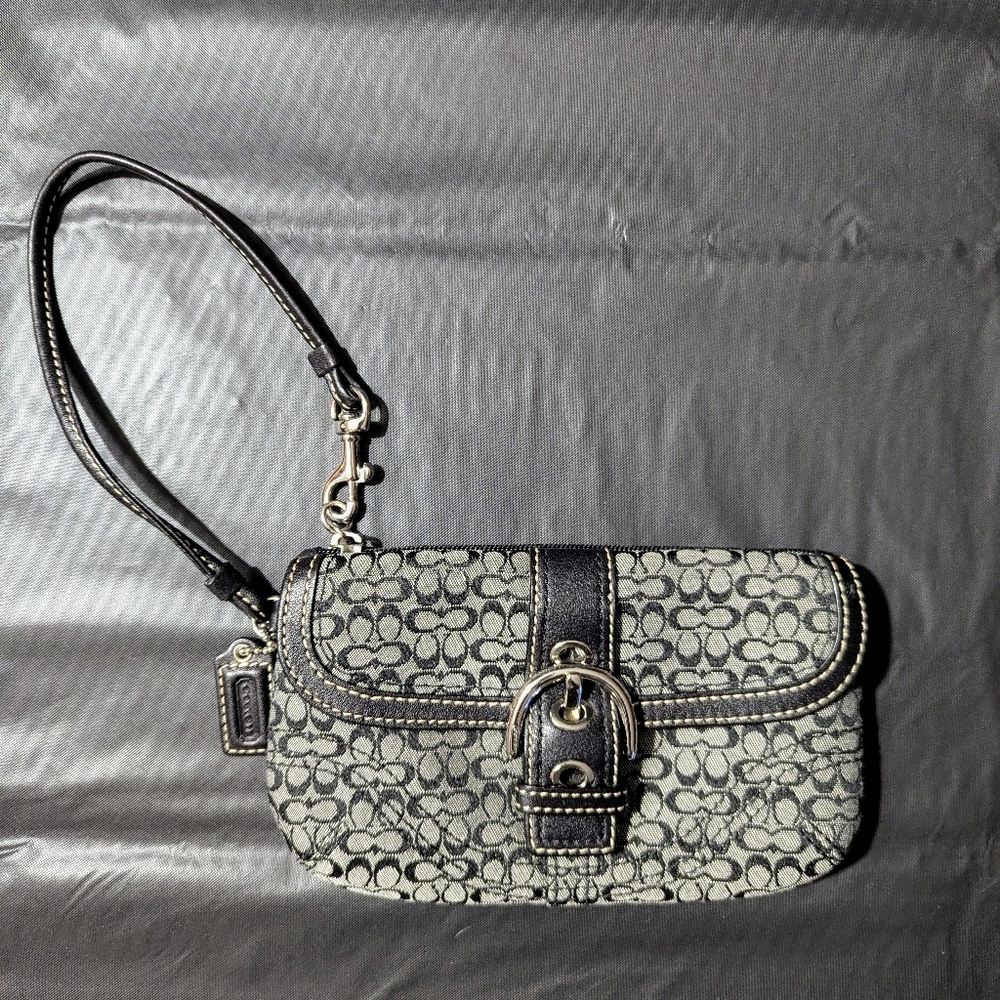 Coach Mini Signature Black Wristlet Early 2000s Y2K